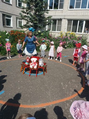 День игрушек